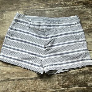 Girlfriend khakis by Gap size 4